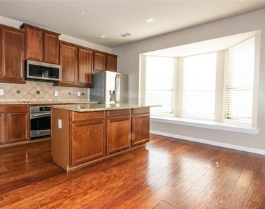 2557 Jacobson Drive - Photo Thumbnail 2