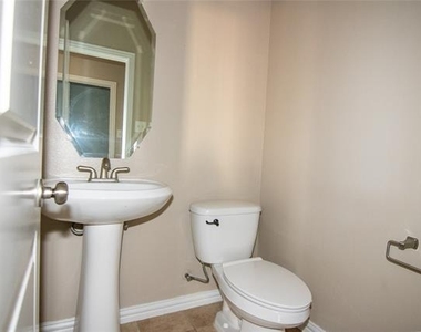 2557 Jacobson Drive - Photo Thumbnail 27