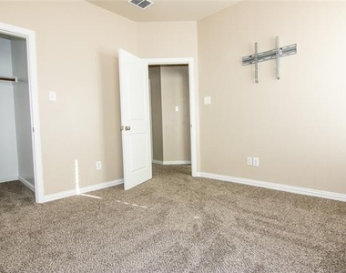 2557 Jacobson Drive - Photo Thumbnail 19