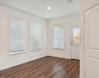 5341 Archway Drive - Photo Thumbnail 13
