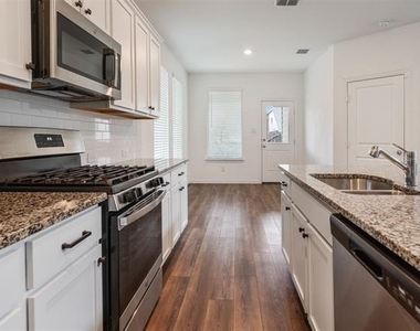 5341 Archway Drive - Photo Thumbnail 11