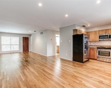 4616 W Lovers Lane - Photo Thumbnail 5