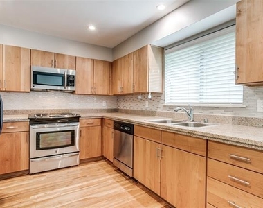 4616 W Lovers Lane - Photo Thumbnail 6