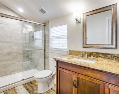 3147 Hedgerow Drive - Photo Thumbnail 13