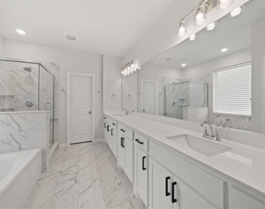 549 Cedarwood Street - Photo Thumbnail 16