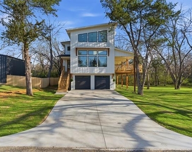 819 Dubois Street - Photo Thumbnail 11