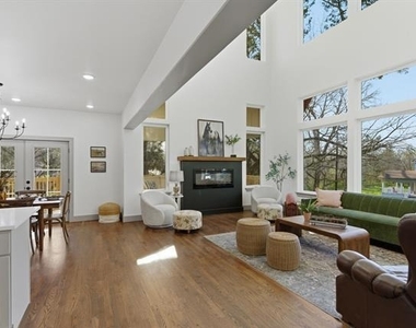 819 Dubois Street - Photo Thumbnail 6