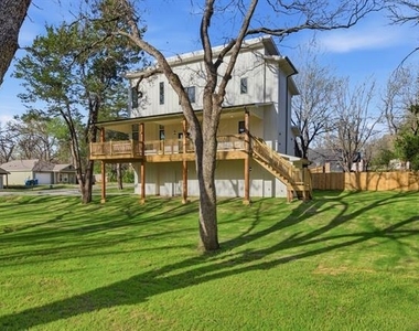 819 Dubois Street - Photo Thumbnail 1