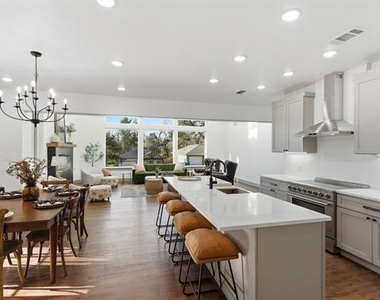 819 Dubois Street - Photo Thumbnail 18