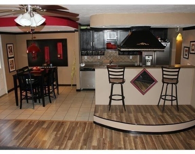 5425 Slay Drive - Photo Thumbnail 2