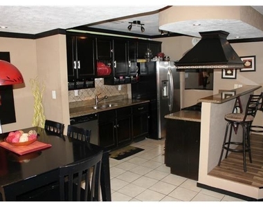 5425 Slay Drive - Photo Thumbnail 3