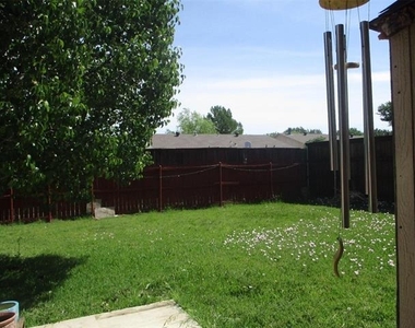 5425 Slay Drive - Photo Thumbnail 14