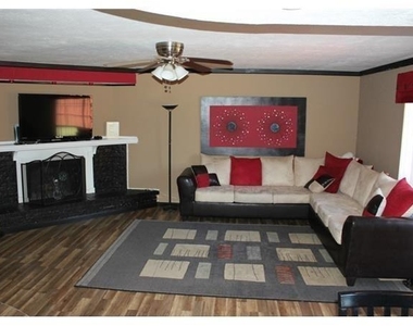 5425 Slay Drive - Photo Thumbnail 5