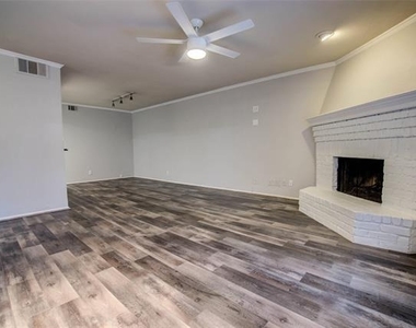 5200 Martel Avenue - Photo Thumbnail 4
