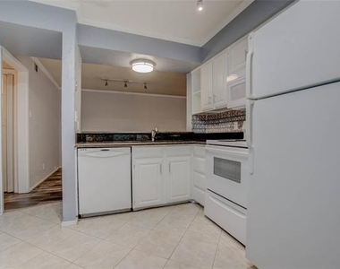 5200 Martel Avenue - Photo Thumbnail 6