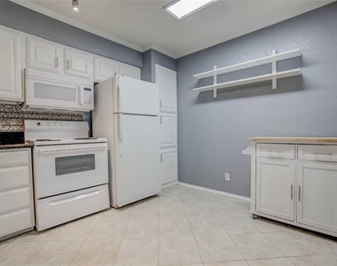 5200 Martel Avenue - Photo Thumbnail 5