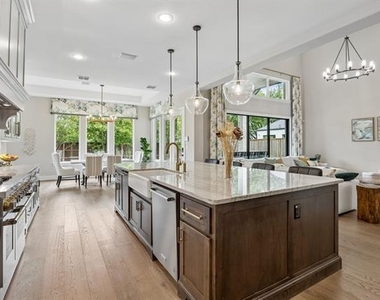 12108 Fieldwood Lane - Photo Thumbnail 9