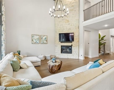 12108 Fieldwood Lane - Photo Thumbnail 6