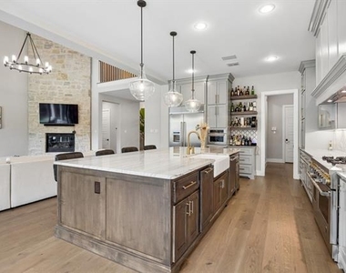 12108 Fieldwood Lane - Photo Thumbnail 10