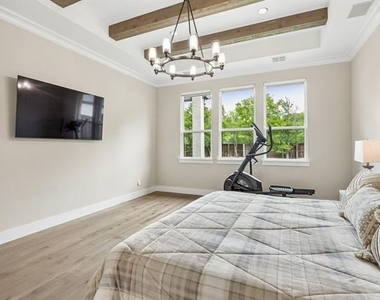 12108 Fieldwood Lane - Photo Thumbnail 15