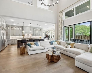 12108 Fieldwood Lane - Photo Thumbnail 4
