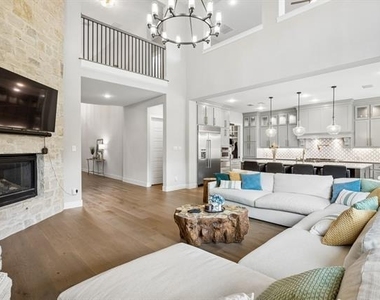 12108 Fieldwood Lane - Photo Thumbnail 5