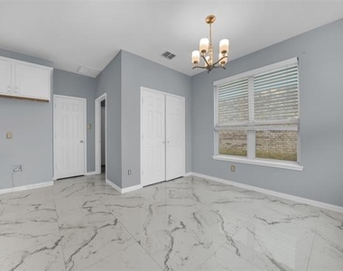 1970 Garrison Way - Photo Thumbnail 14