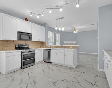 1970 Garrison Way - Photo Thumbnail 11