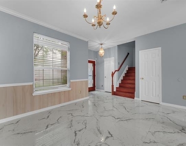 1970 Garrison Way - Photo Thumbnail 5