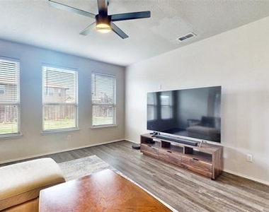 3716 Harbour Mist Trail - Photo Thumbnail 4