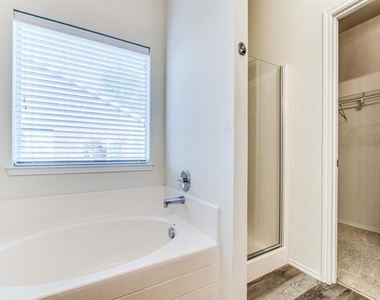 320 Cookston Lane - Photo Thumbnail 7