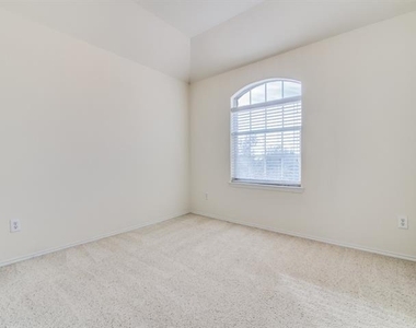 320 Cookston Lane - Photo Thumbnail 6