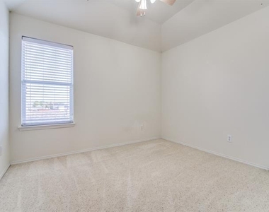 320 Cookston Lane - Photo Thumbnail 9