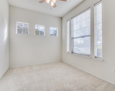 320 Cookston Lane - Photo Thumbnail 4