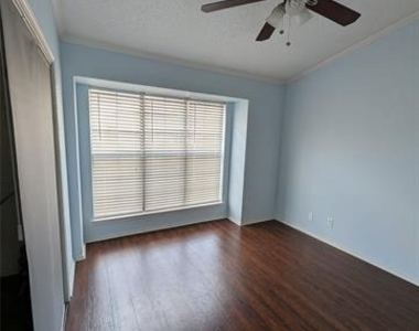 2728 Copper Creek Drive - Photo Thumbnail 14