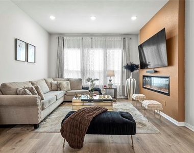 7557 Sheboygan Avenue - Photo Thumbnail 4