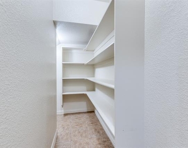 3000 Peyton Brook Drive - Photo Thumbnail 8