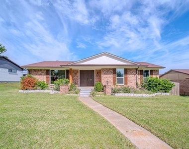 2513 Belhaven Drive - Photo Thumbnail 11