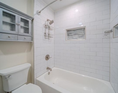 2513 Belhaven Drive - Photo Thumbnail 4