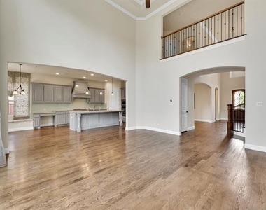 1602 Meg Drive - Photo Thumbnail 8