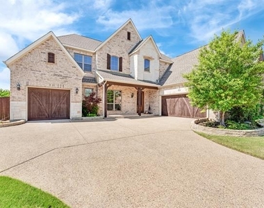1602 Meg Drive - Photo Thumbnail 2