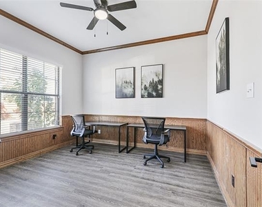 1460 Bristol Lane - Photo Thumbnail 12