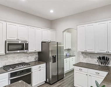 1460 Bristol Lane - Photo Thumbnail 6