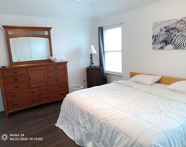 505 Virginia Way - Photo Thumbnail 5
