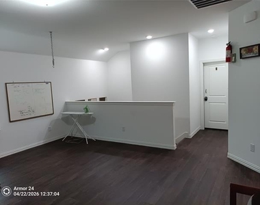 505 Virginia Way - Photo Thumbnail 15