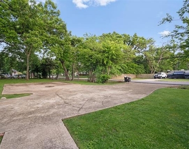 920 N Virginia Street - Photo Thumbnail 19