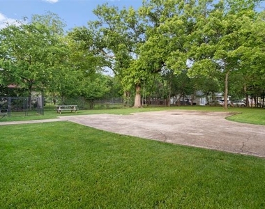 920 N Virginia Street - Photo Thumbnail 20