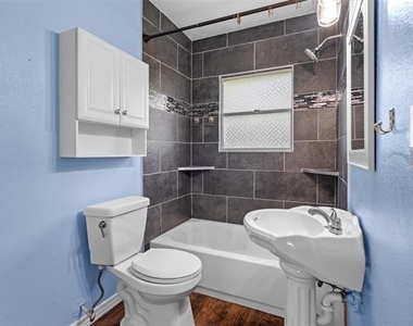 920 N Virginia Street - Photo Thumbnail 11
