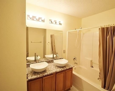 2936 Santa Sabina Drive - Photo Thumbnail 13