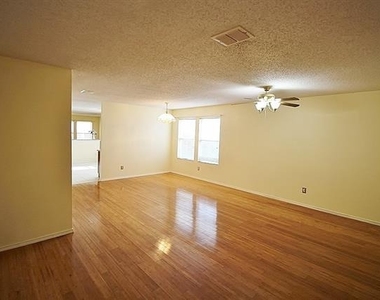 2936 Santa Sabina Drive - Photo Thumbnail 2